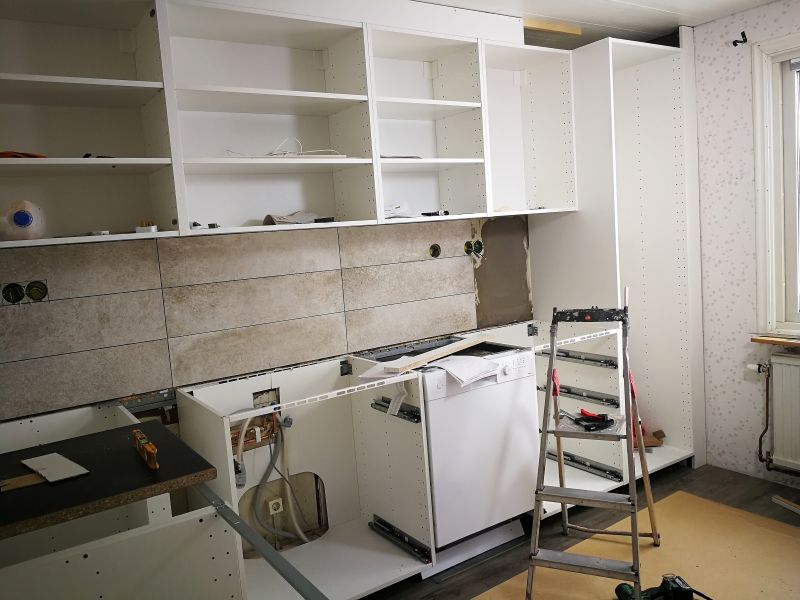 Cabinet installation services